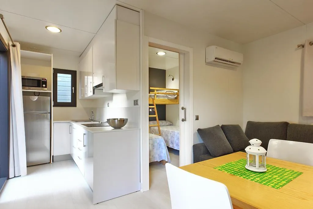 Camping Globo Barcelona Hotel Canet De Mar Campsite